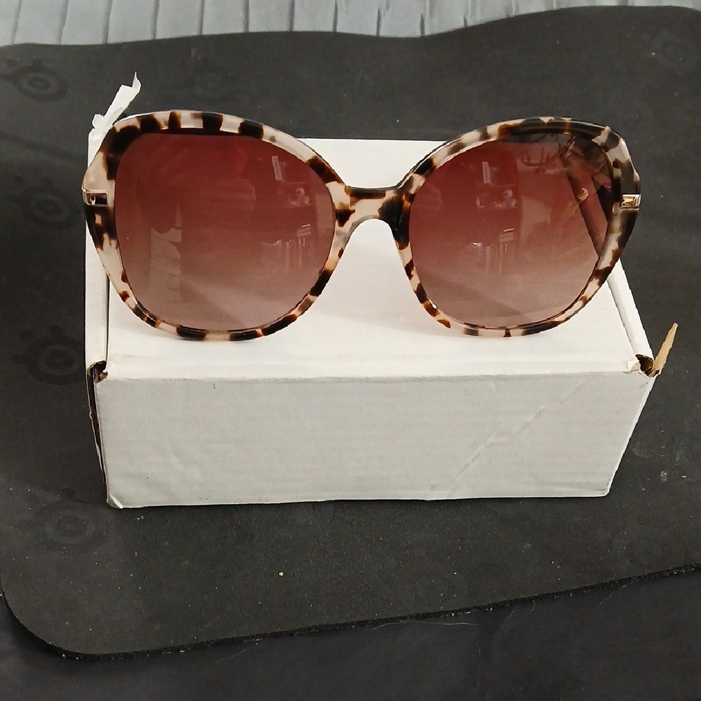 Kimber RX-able Tortoise Shell Sunglasses NWT - Picture 1 of 3
